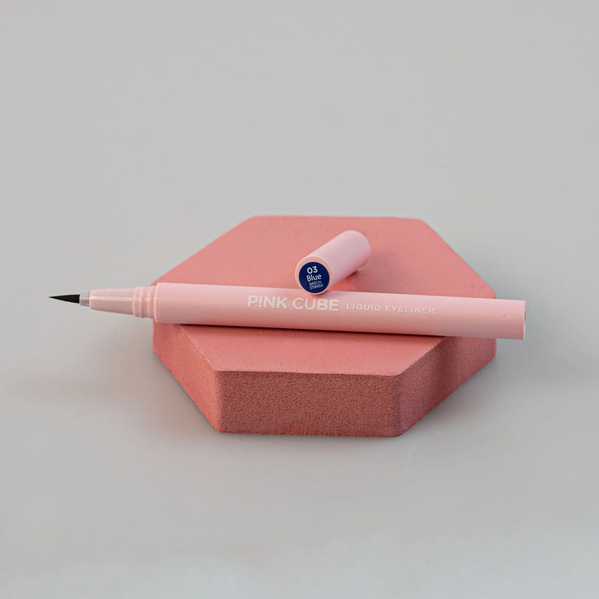 Eyeliner - Pink Cube (Blue)